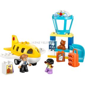 Először a repülőtéren